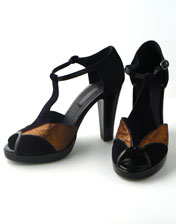 location de chaussures saloms noires et dores