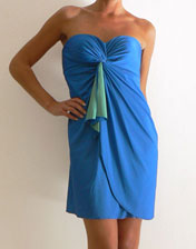 Robe bustier bleu et vert en location