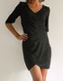 Robe courte noire coeur croise en location