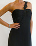 location Robe de soiree noir et une bretelle dentelle