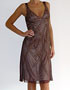 robe mi-longue marron et sequins dors en location