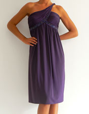 Robe drapee violet une epaule en location